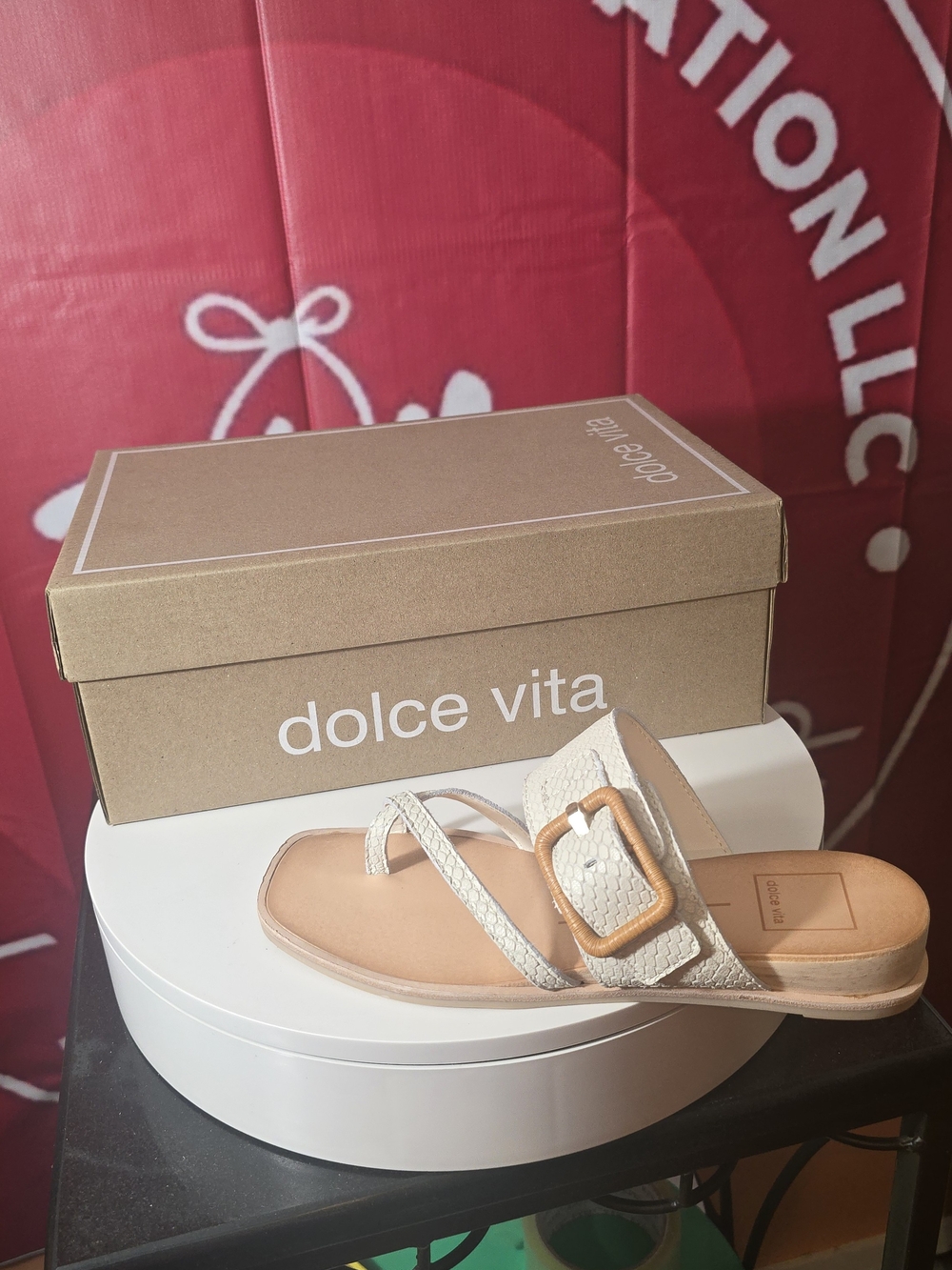 Dolce Vita Cream Ivory Buckle Slide Sandal - Size 6 Women's